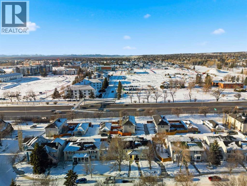 172 Somme Manor Sw, Calgary, Alberta  T2T 6L5 - Photo 4 - A2296068