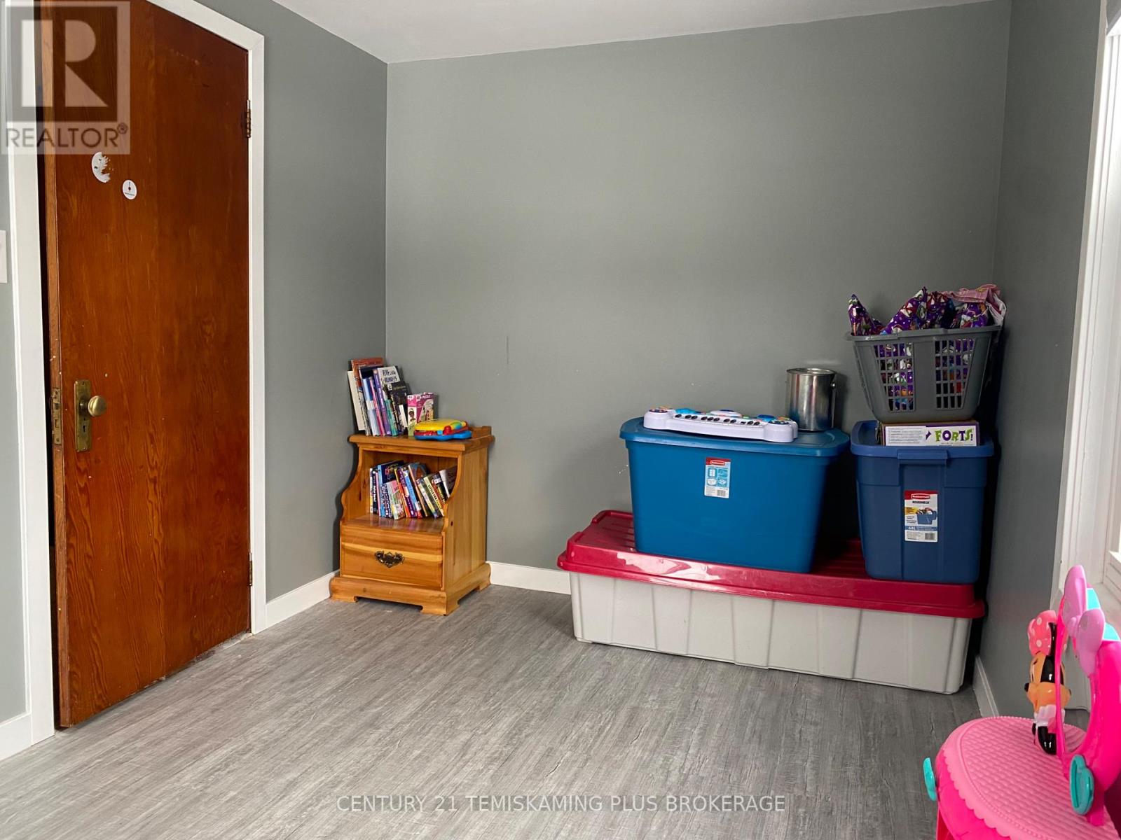 6739 Hwy 11 N Highway, Temagami, Ontario  P0H 2H0 - Photo 21 - X12974296