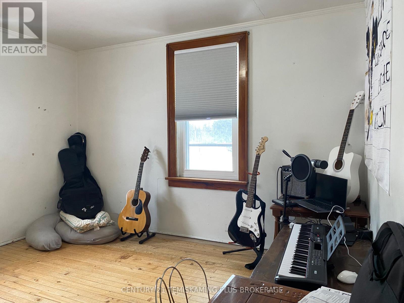 6739 Hwy 11 N Highway, Temagami, Ontario  P0H 2H0 - Photo 25 - X12974296