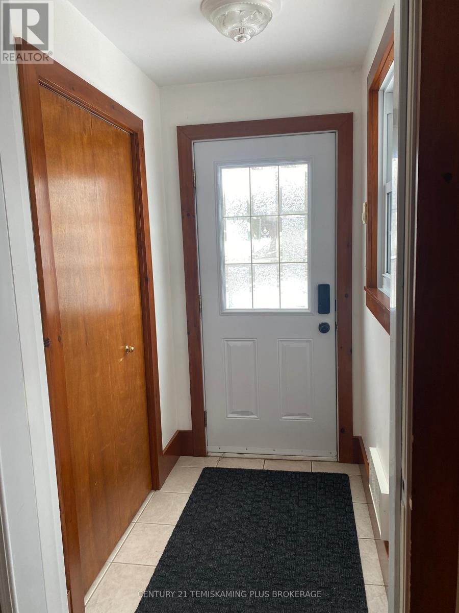 6739 Hwy 11 N Highway, Temagami, Ontario  P0H 2H0 - Photo 30 - X12974296