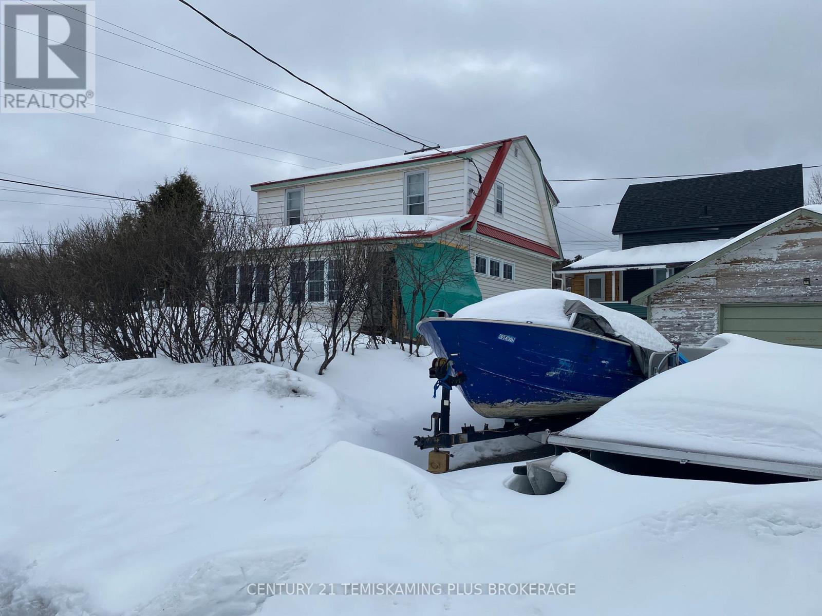 6739 Hwy 11 N Highway, Temagami, Ontario  P0H 2H0 - Photo 31 - X12974296