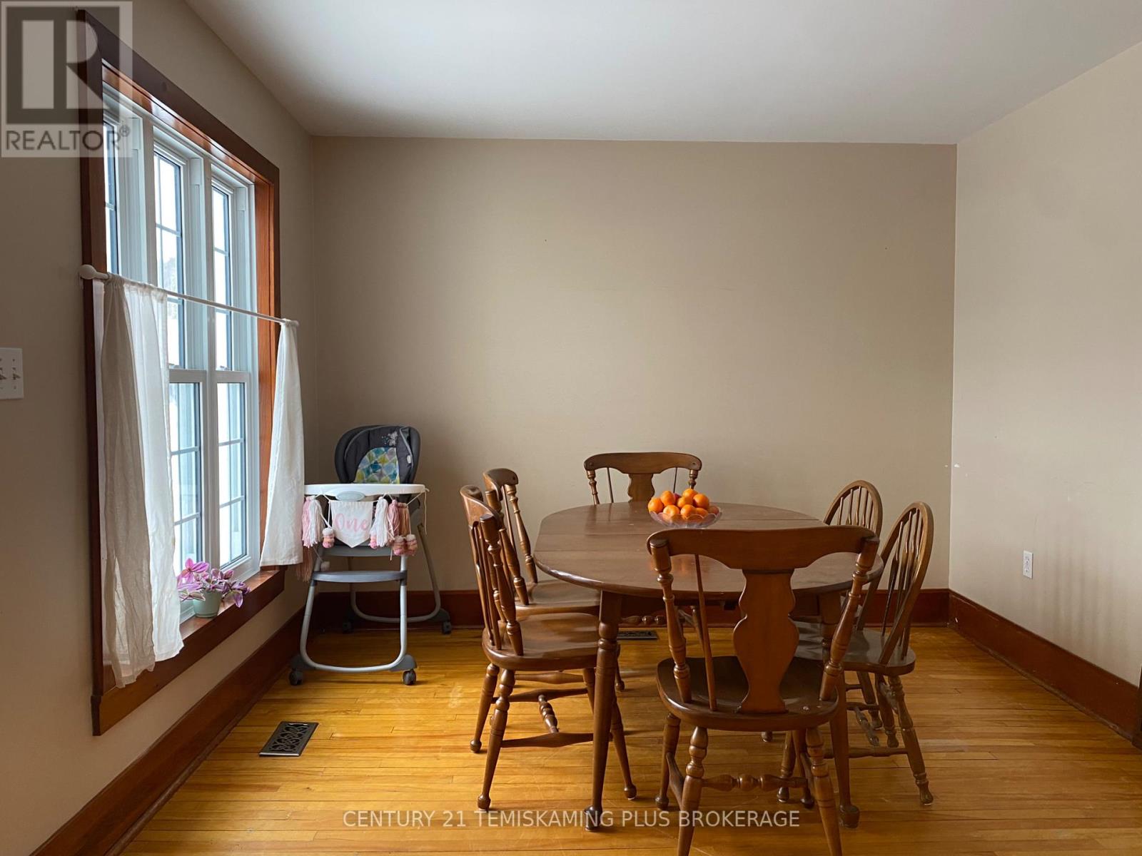 6739 Hwy 11 N Highway, Temagami, Ontario  P0H 2H0 - Photo 6 - X12974296