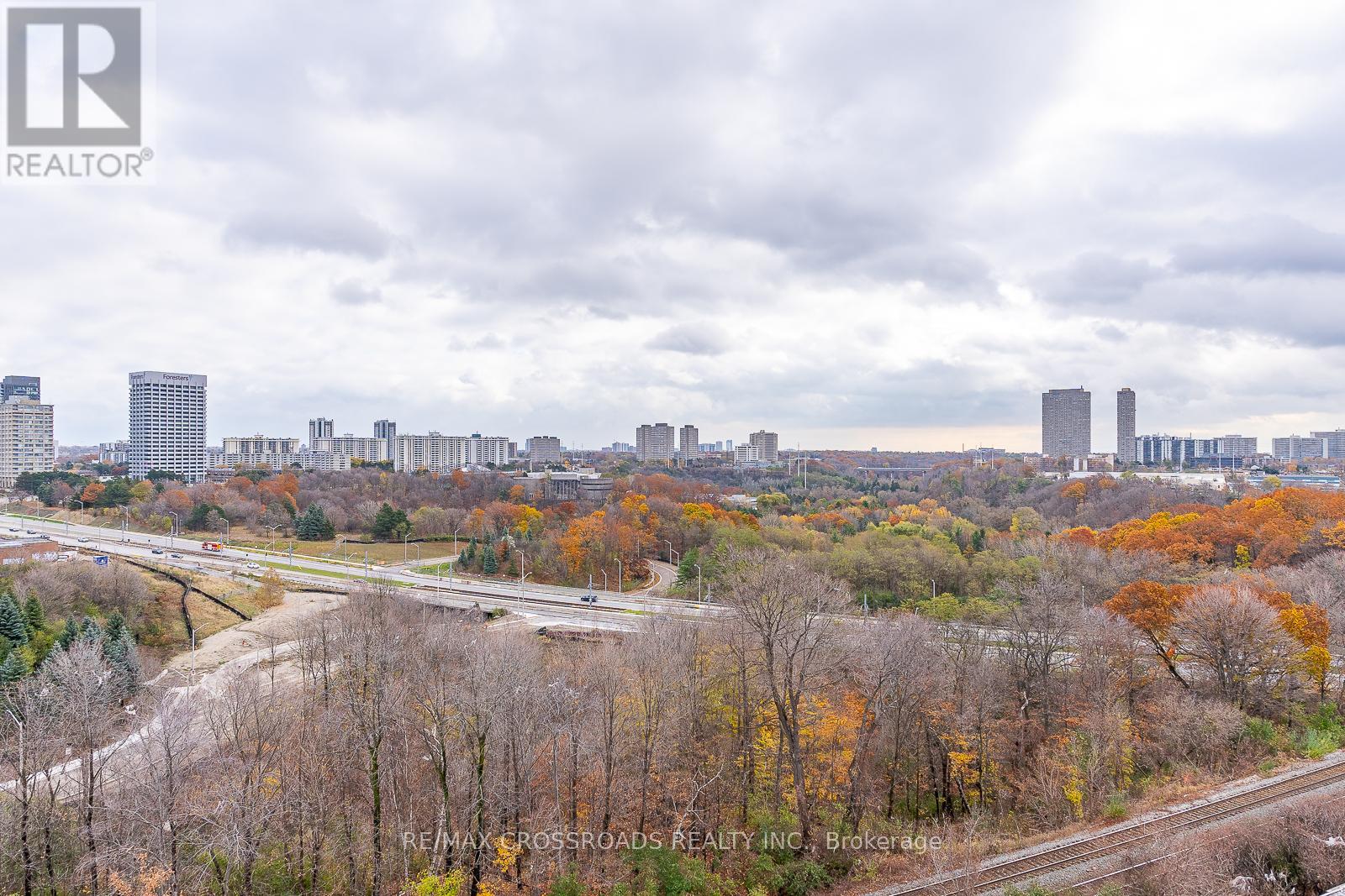 1004 - 30 Inn On The Park Drive, Toronto, Ontario  M3C 0P7 - Photo 13 - C12974234