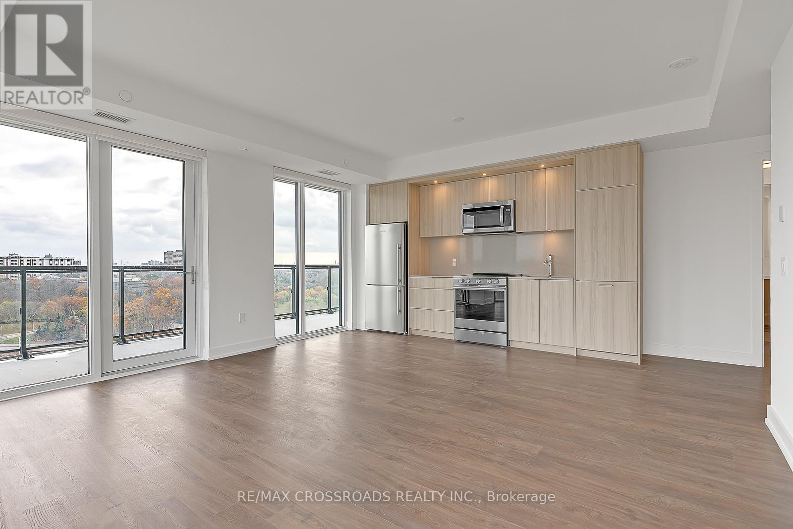 1004 - 30 Inn On The Park Drive, Toronto, Ontario  M3C 0P7 - Photo 2 - C12974234