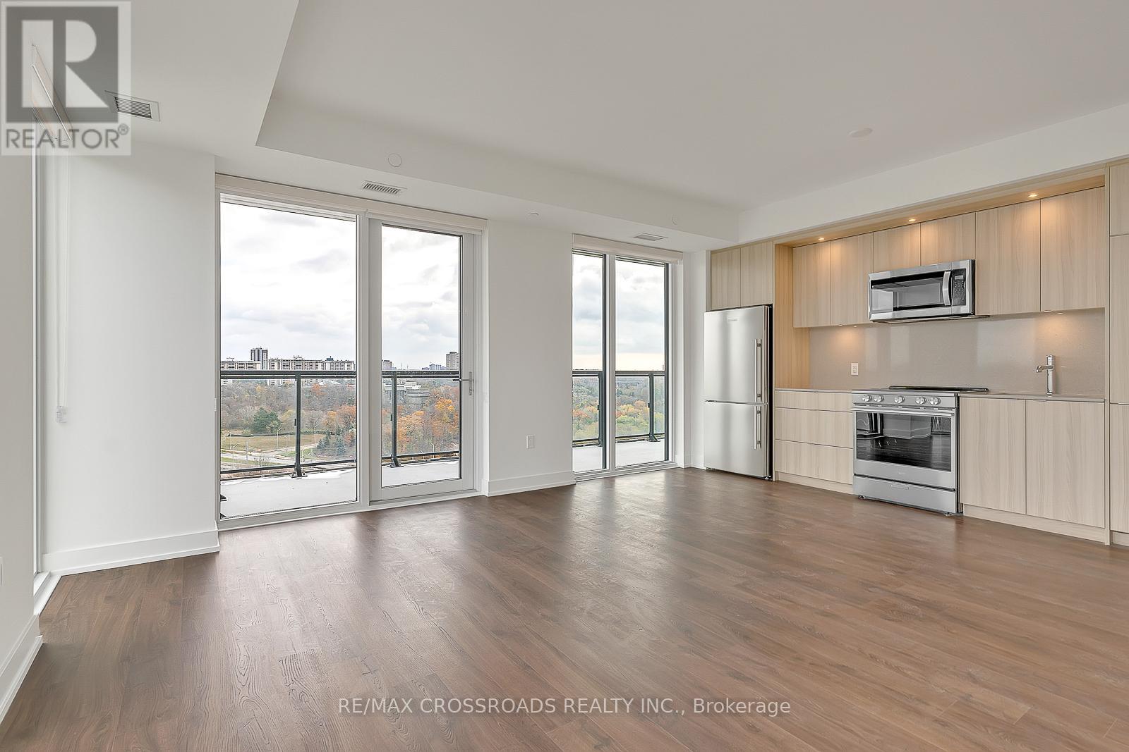 1004 - 30 Inn On The Park Drive, Toronto, Ontario  M3C 0P7 - Photo 4 - C12974234