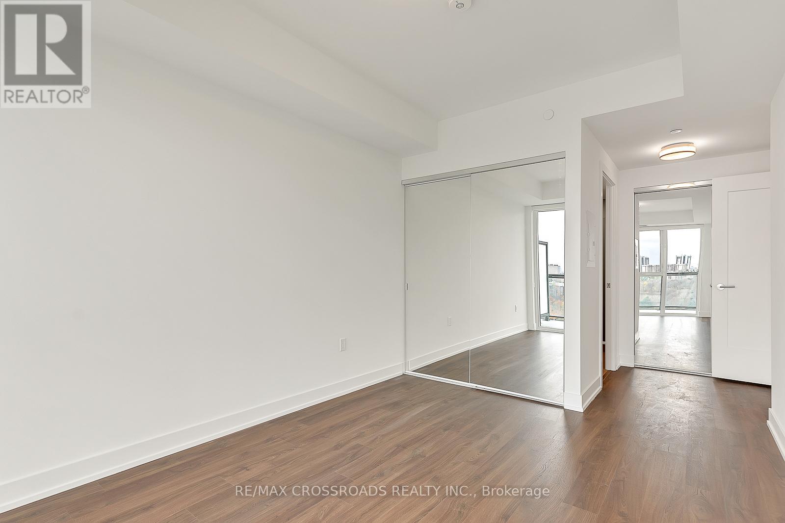 1004 - 30 Inn On The Park Drive, Toronto, Ontario  M3C 0P7 - Photo 7 - C12974234