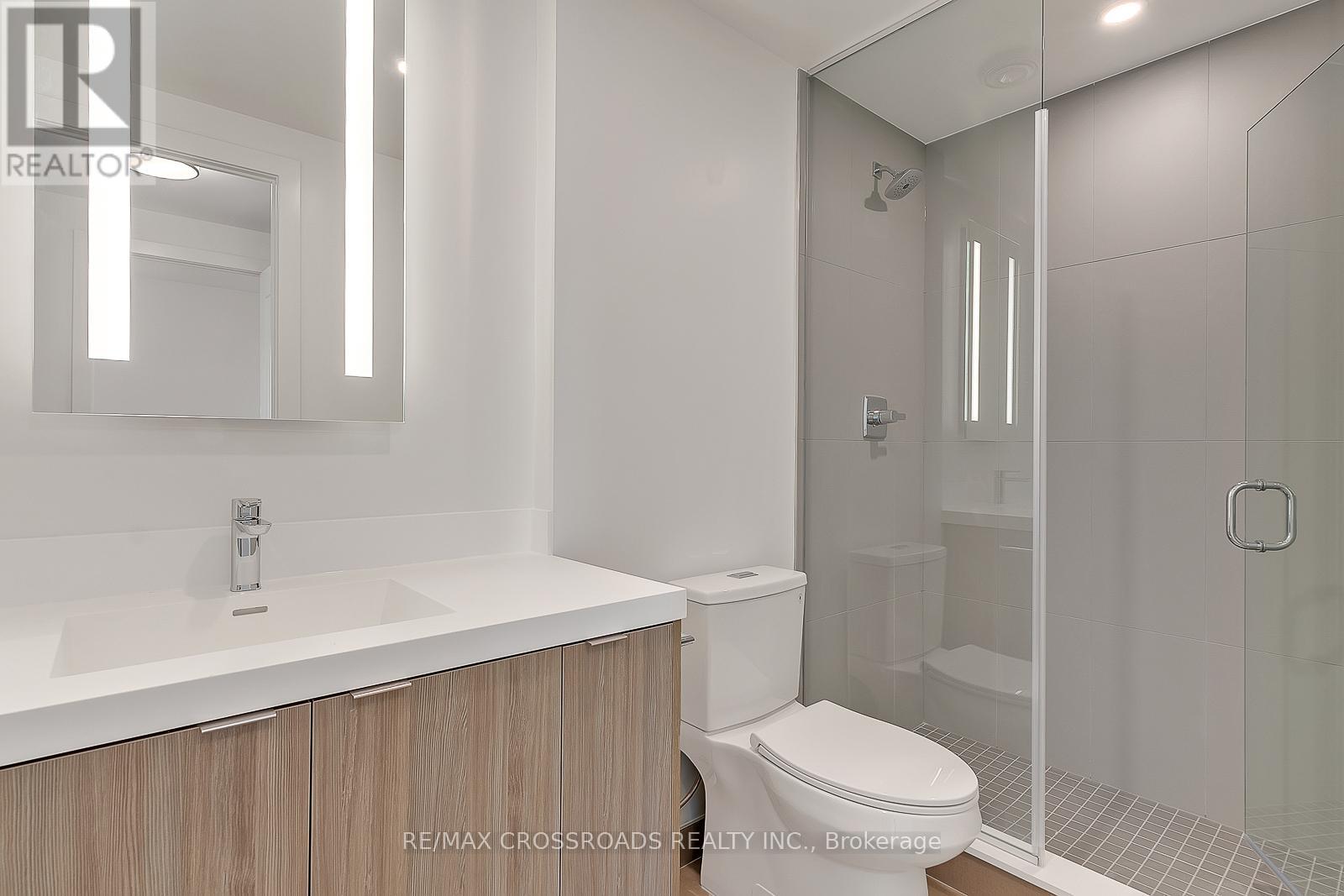 1004 - 30 Inn On The Park Drive, Toronto, Ontario  M3C 0P7 - Photo 8 - C12974234