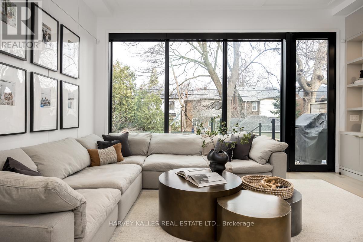 53 Castlewood Road, Toronto, Ontario  M5N 2L1 - Photo 10 - C12974248