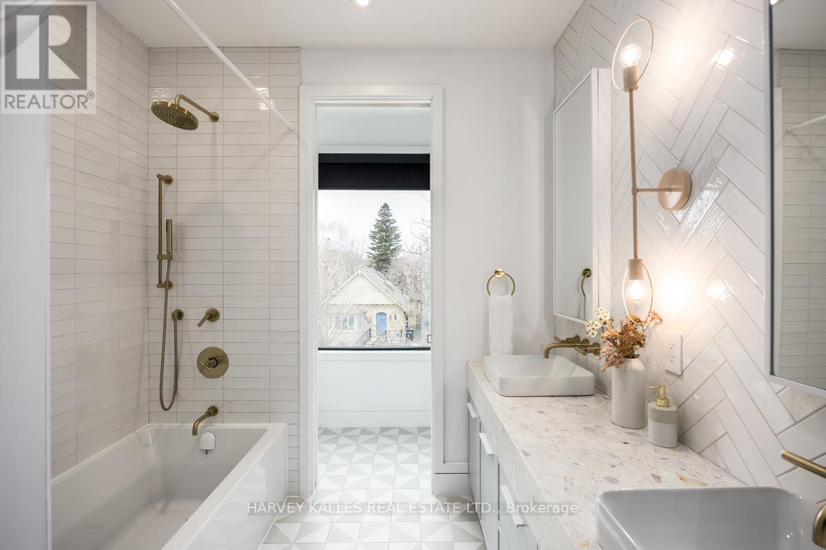 53 Castlewood Road, Toronto, Ontario  M5N 2L1 - Photo 19 - C12974248