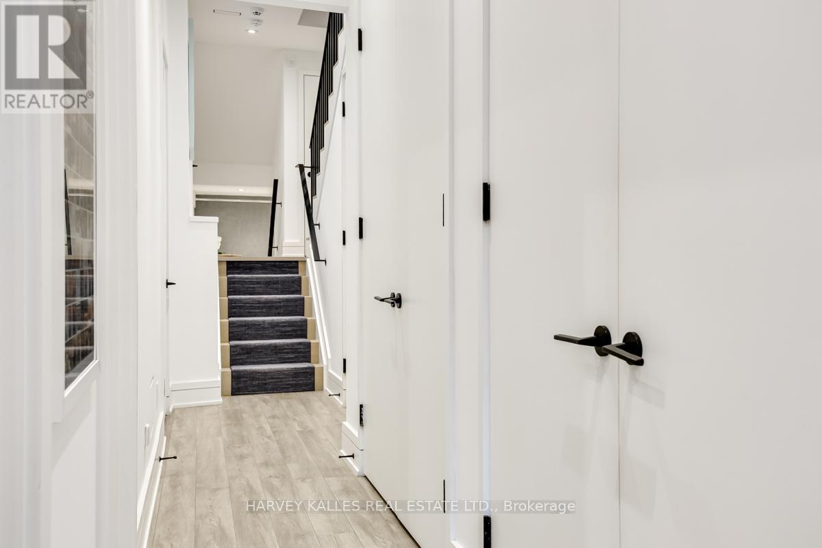 53 Castlewood Road, Toronto, Ontario  M5N 2L1 - Photo 21 - C12974248