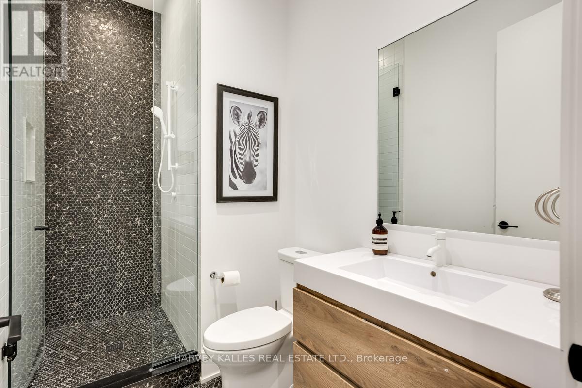 53 Castlewood Road, Toronto, Ontario  M5N 2L1 - Photo 25 - C12974248