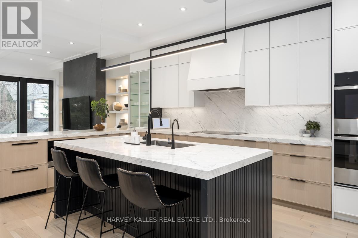 53 Castlewood Road, Toronto, Ontario  M5N 2L1 - Photo 6 - C12974248