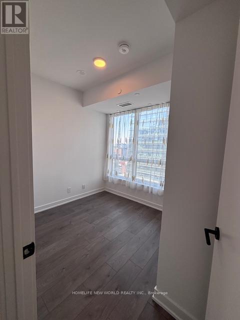 1302 - 108 Peter Street, Toronto, Ontario  M5V 0W2 - Photo 10 - C12974256