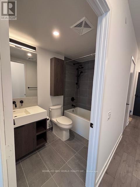 1302 - 108 Peter Street, Toronto, Ontario  M5V 0W2 - Photo 19 - C12974256