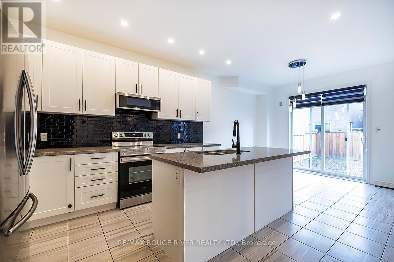 10 Moses Crescent, Clarington, Ontario  L1C 0T7 - Photo 7 - E12954146