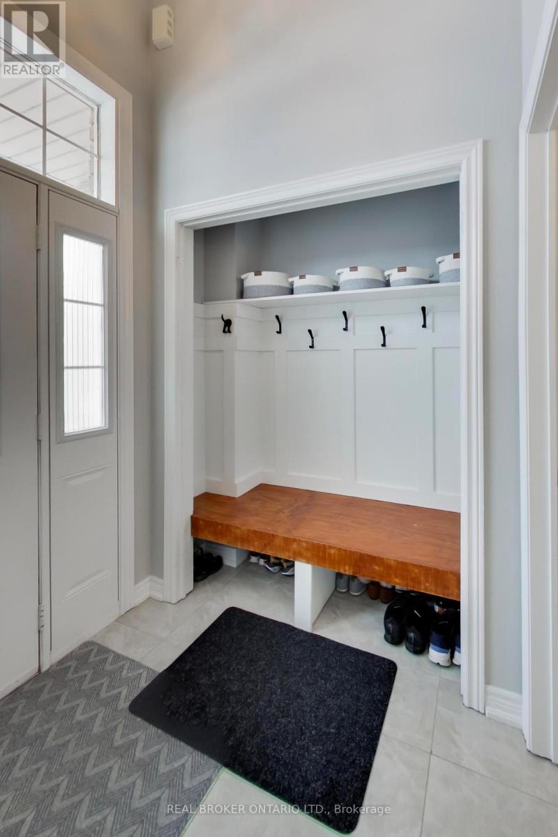 60 Mary Chapman Boulevard, Toronto, Ontario  M9M 0B2 - Photo 3 - W12849888