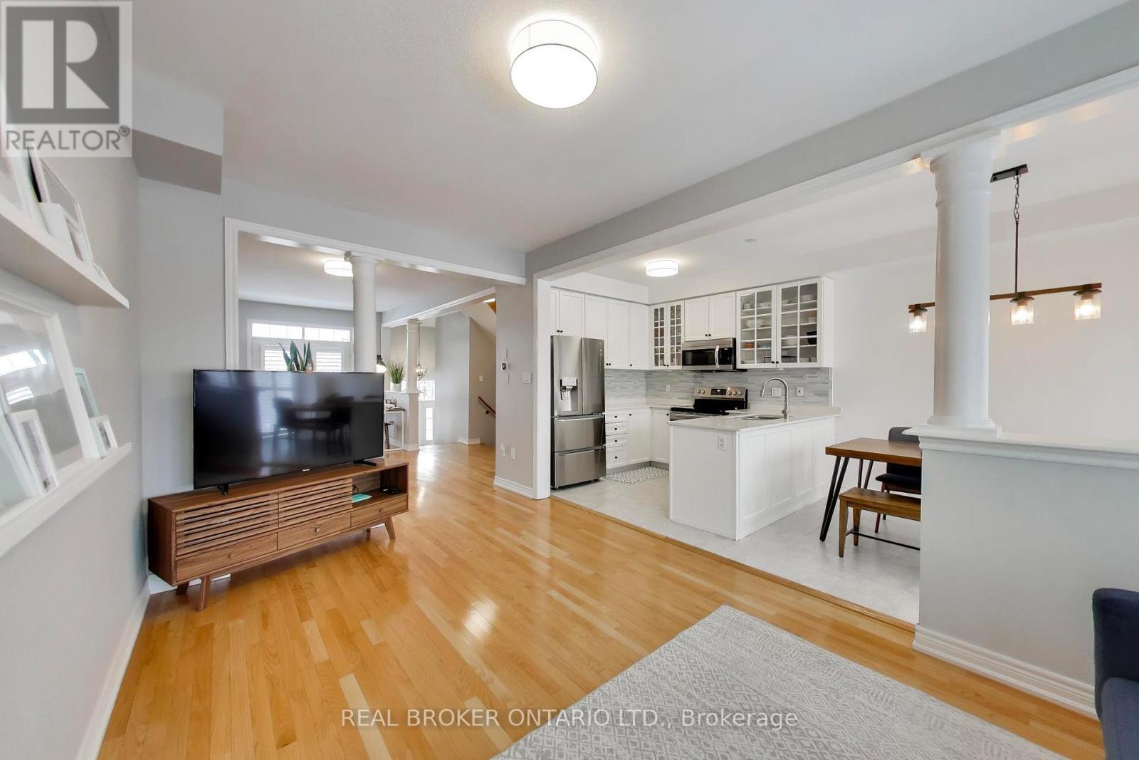 60 Mary Chapman Boulevard, Toronto, Ontario  M9M 0B2 - Photo 14 - W12849888