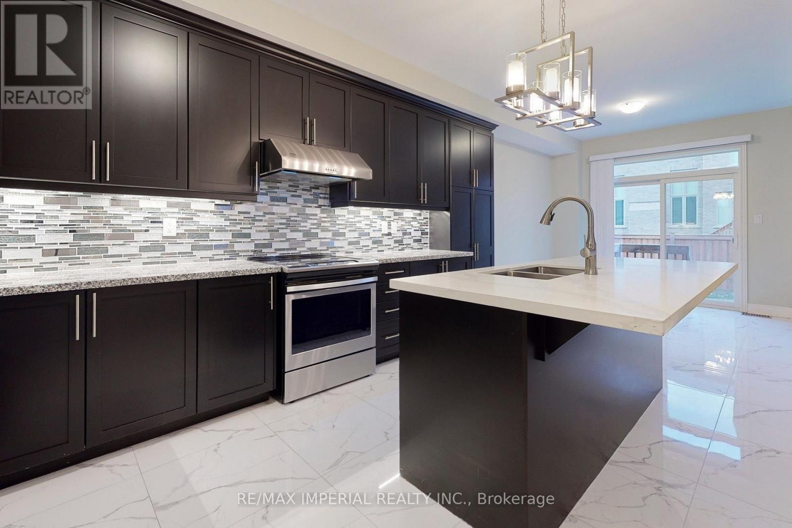 532 Barons Street, Vaughan, Ontario  L4H 4T9 - Photo 12 - N12974278