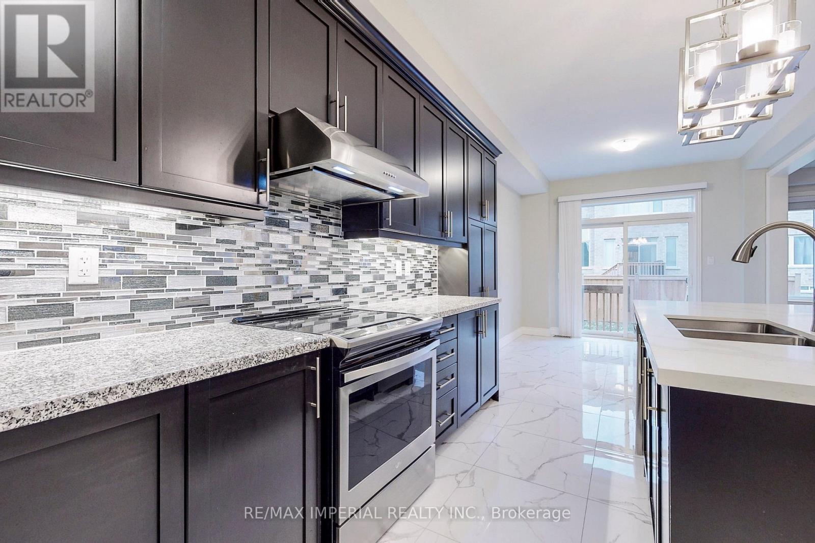 532 Barons Street, Vaughan, Ontario  L4H 4T9 - Photo 16 - N12974278