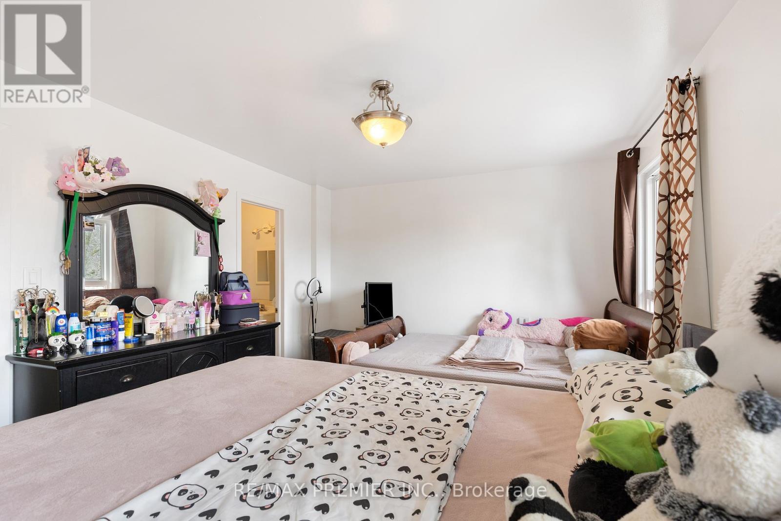 19 - 42 San Marino Way, Toronto, Ontario  M3N 2Y3 - Photo 12 - W12974236