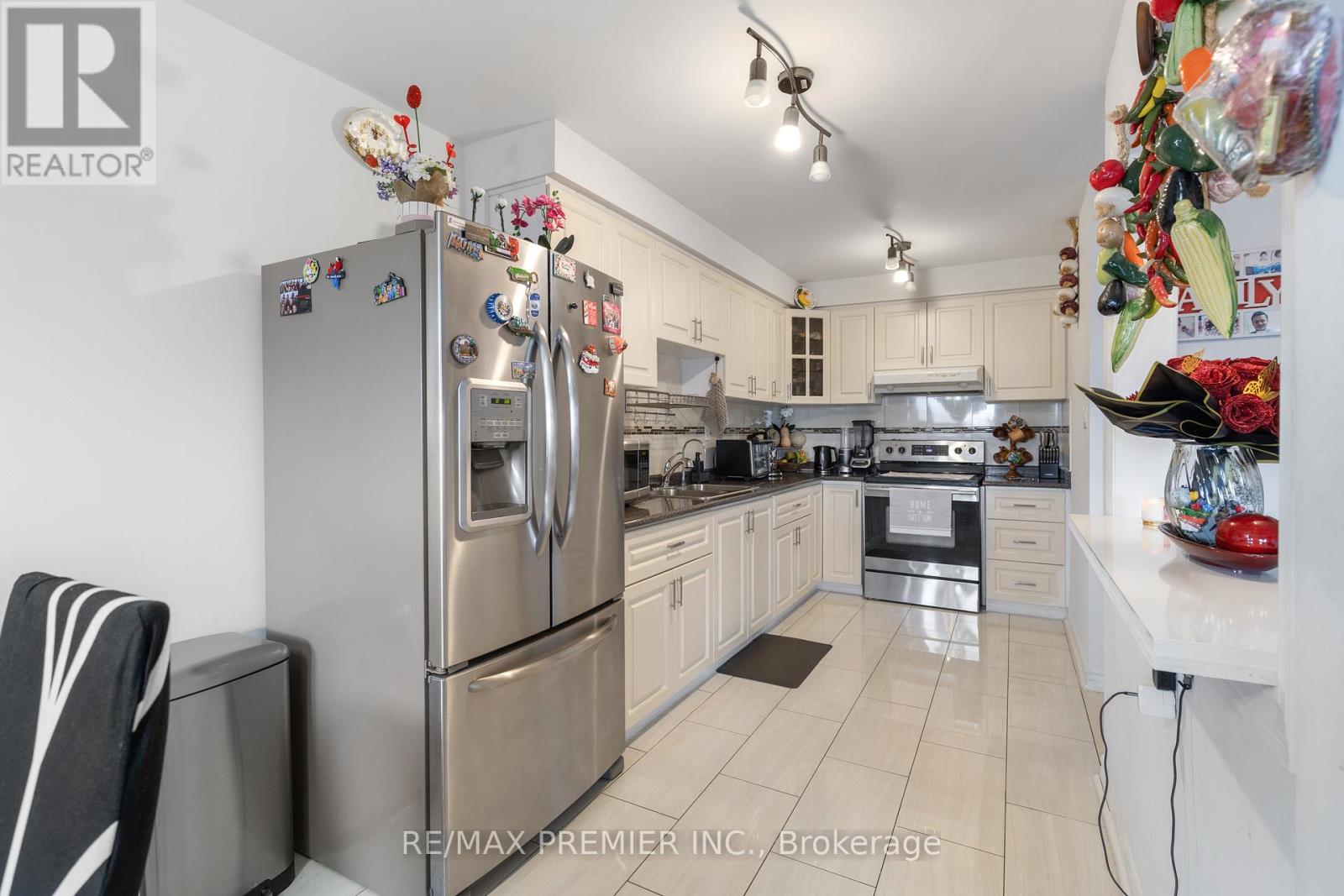 19 - 42 San Marino Way, Toronto, Ontario  M3N 2Y3 - Photo 8 - W12974236