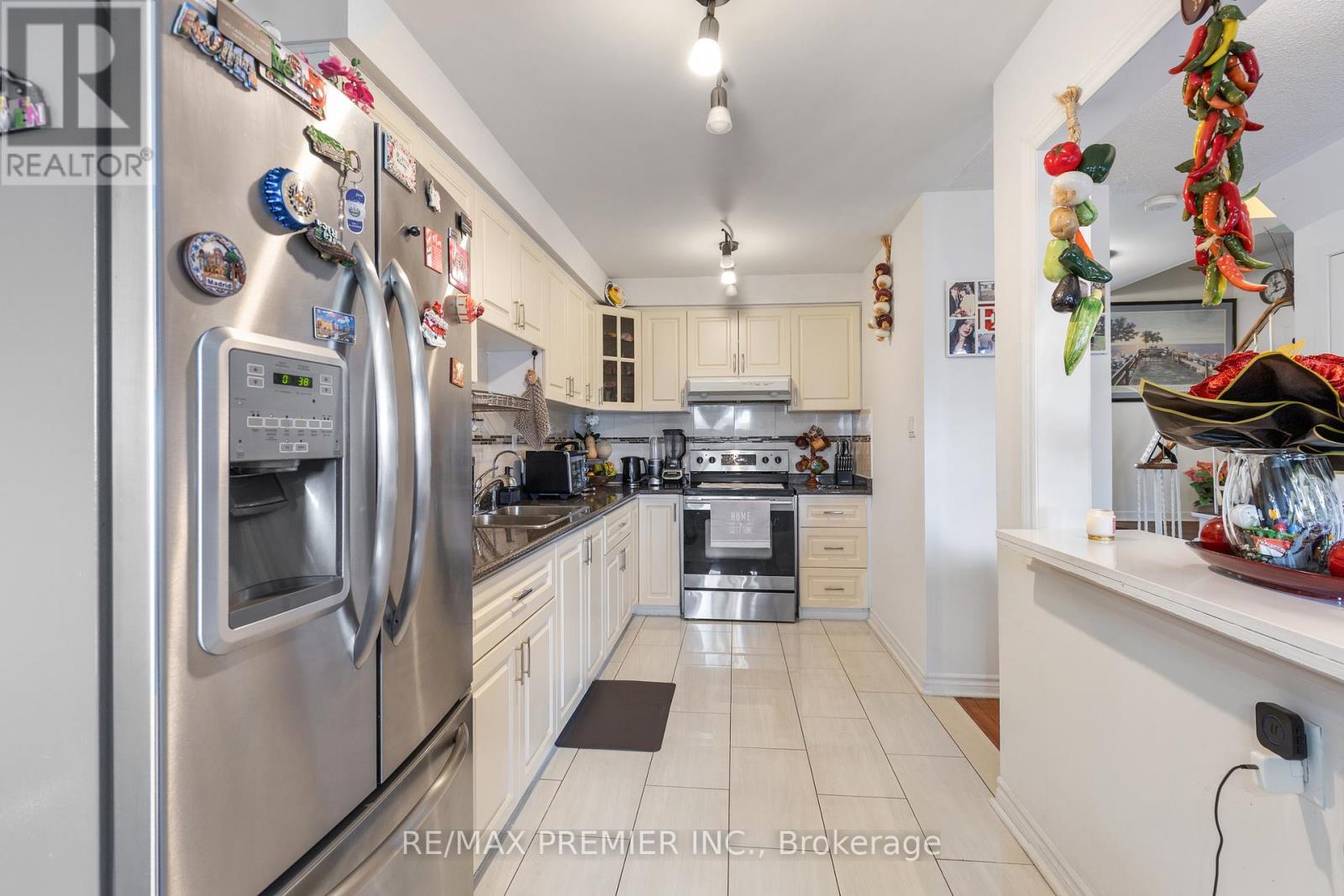 19 - 42 San Marino Way, Toronto, Ontario  M3N 2Y3 - Photo 9 - W12974236