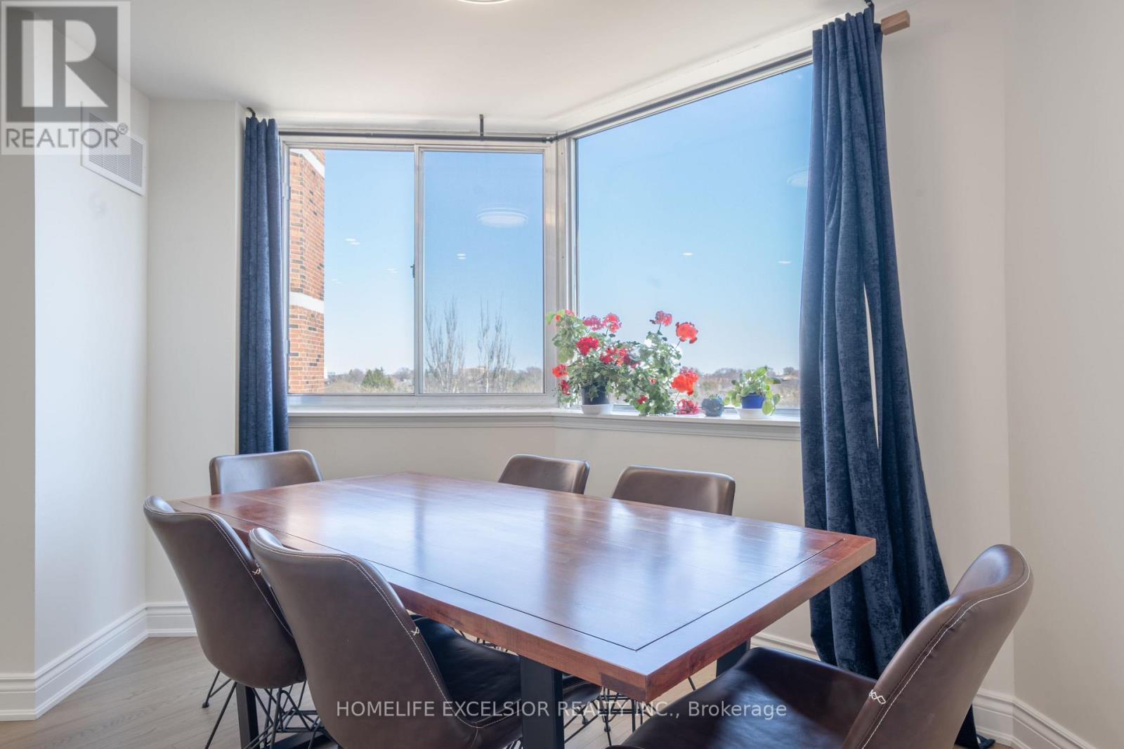 612 - 236 Albion Road, Toronto, Ontario  M9W 6A6 - Photo 14 - W12974254