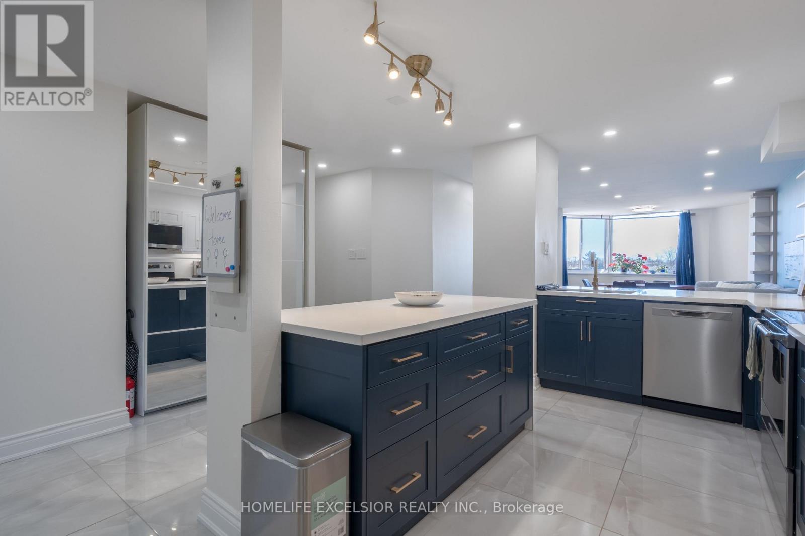 612 - 236 Albion Road, Toronto, Ontario  M9W 6A6 - Photo 6 - W12974254