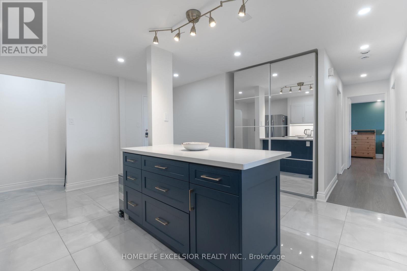 612 - 236 Albion Road, Toronto, Ontario  M9W 6A6 - Photo 8 - W12974254