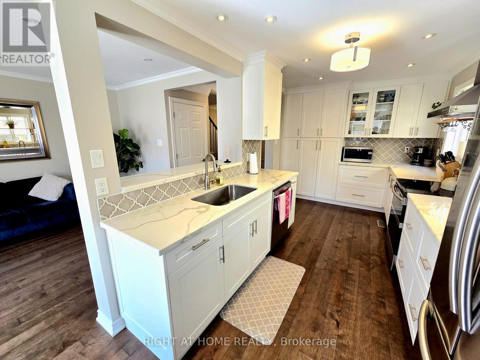 6914 Cordingley Crescent, Mississauga, Ontario  L5N 4Y8 - Photo 10 - W12974282