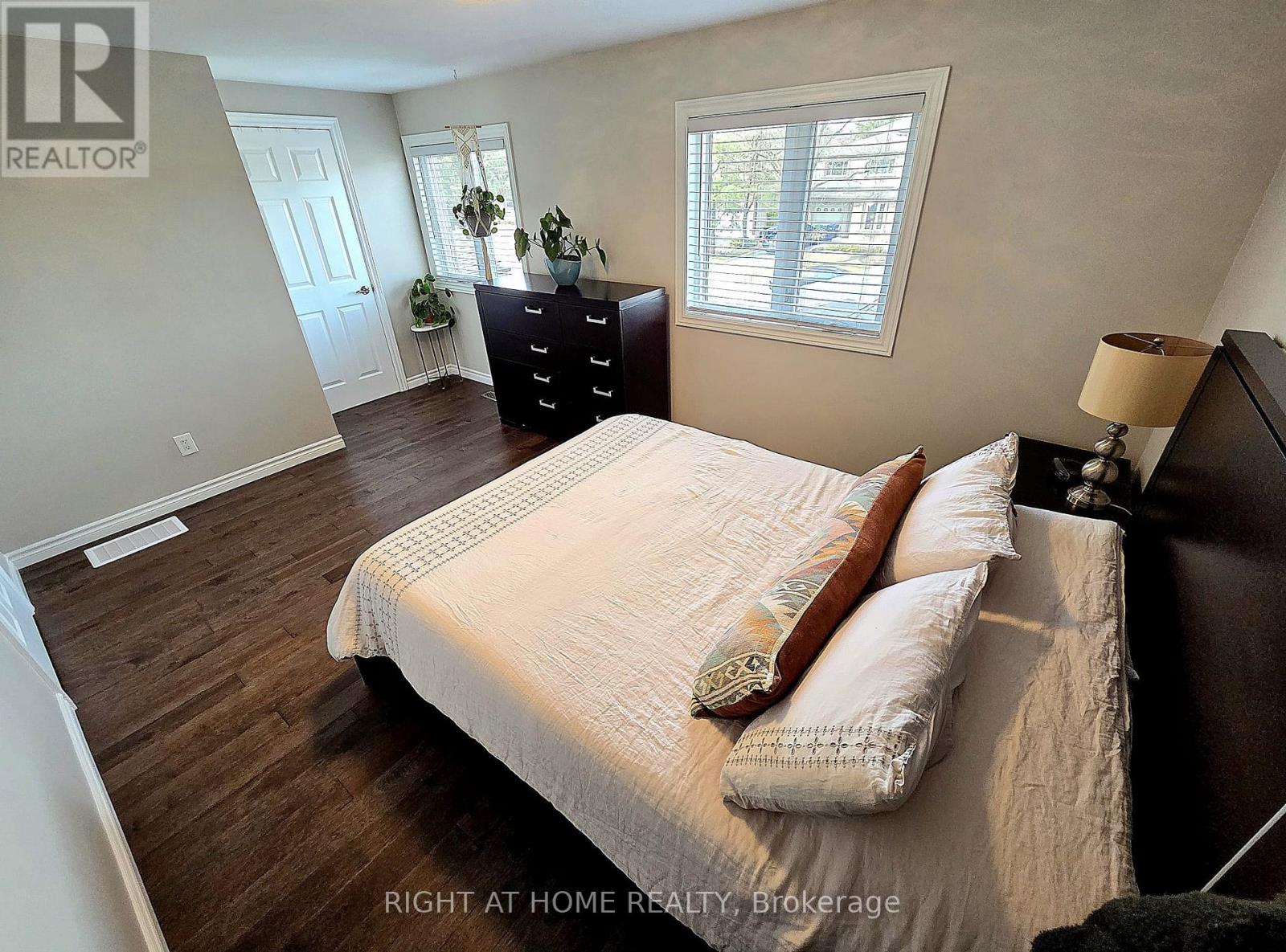 6914 Cordingley Crescent, Mississauga, Ontario  L5N 4Y8 - Photo 28 - W12974282