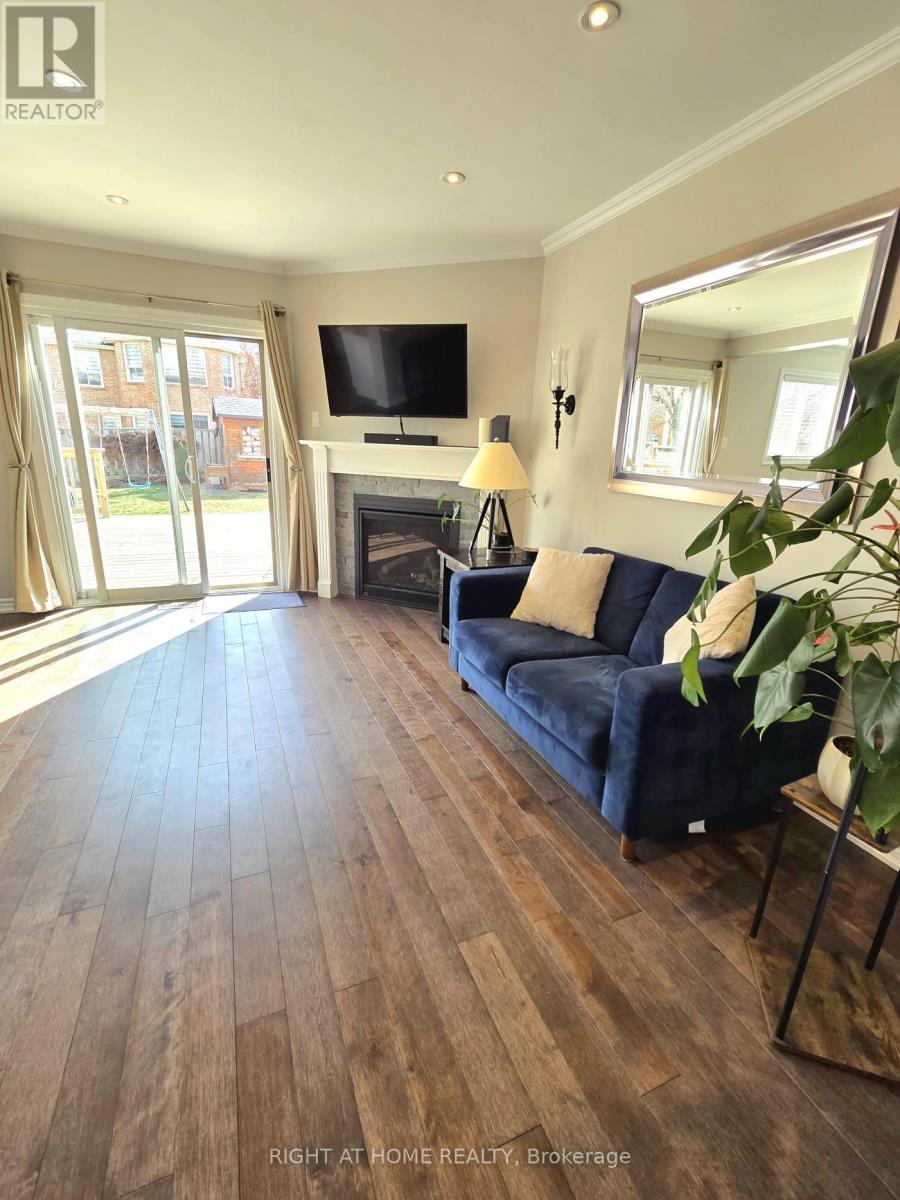 6914 Cordingley Crescent, Mississauga, Ontario  L5N 4Y8 - Photo 6 - W12974282