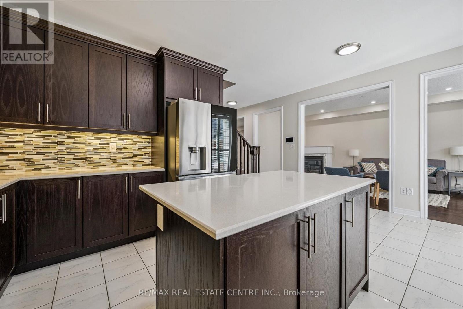 37 Zanetta Crescent, Brampton, Ontario  L6Y 6A2 - Photo 13 - W12974290