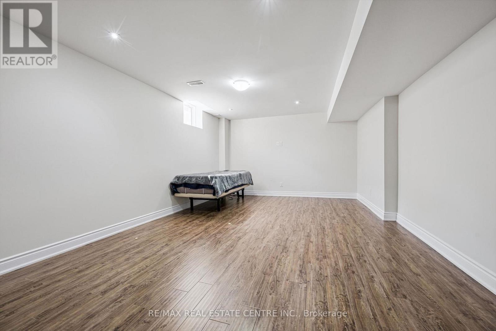 37 Zanetta Crescent, Brampton, Ontario  L6Y 6A2 - Photo 31 - W12974290