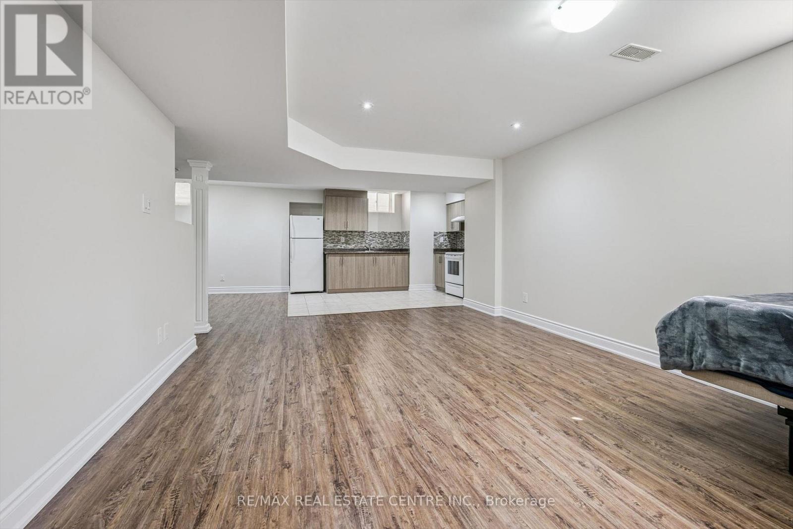 37 Zanetta Crescent, Brampton, Ontario  L6Y 6A2 - Photo 32 - W12974290