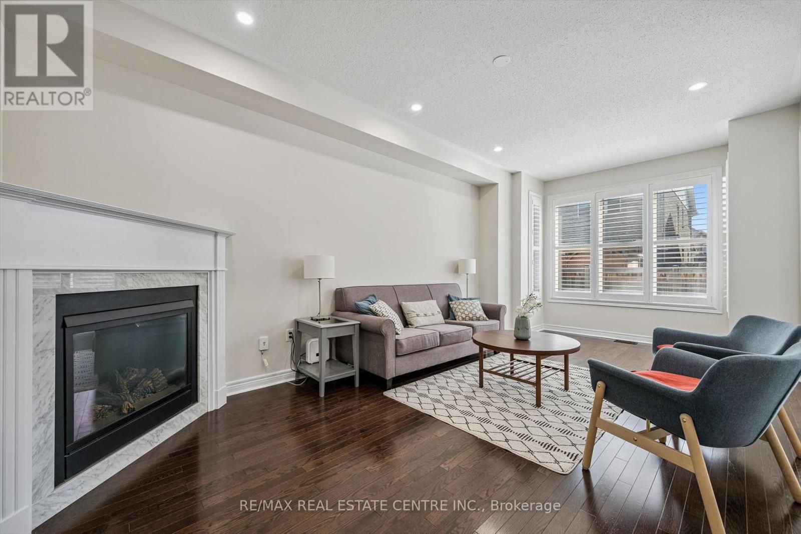 37 Zanetta Crescent, Brampton, Ontario  L6Y 6A2 - Photo 6 - W12974290