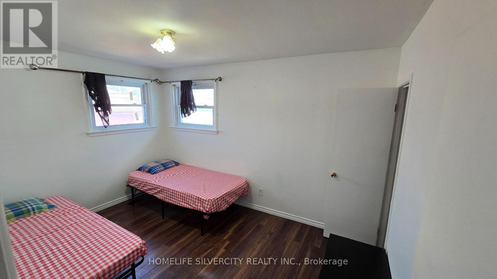 1774 Trafalgar Street, London East, Ontario  N5W 1X6 - Photo 5 - X12974228