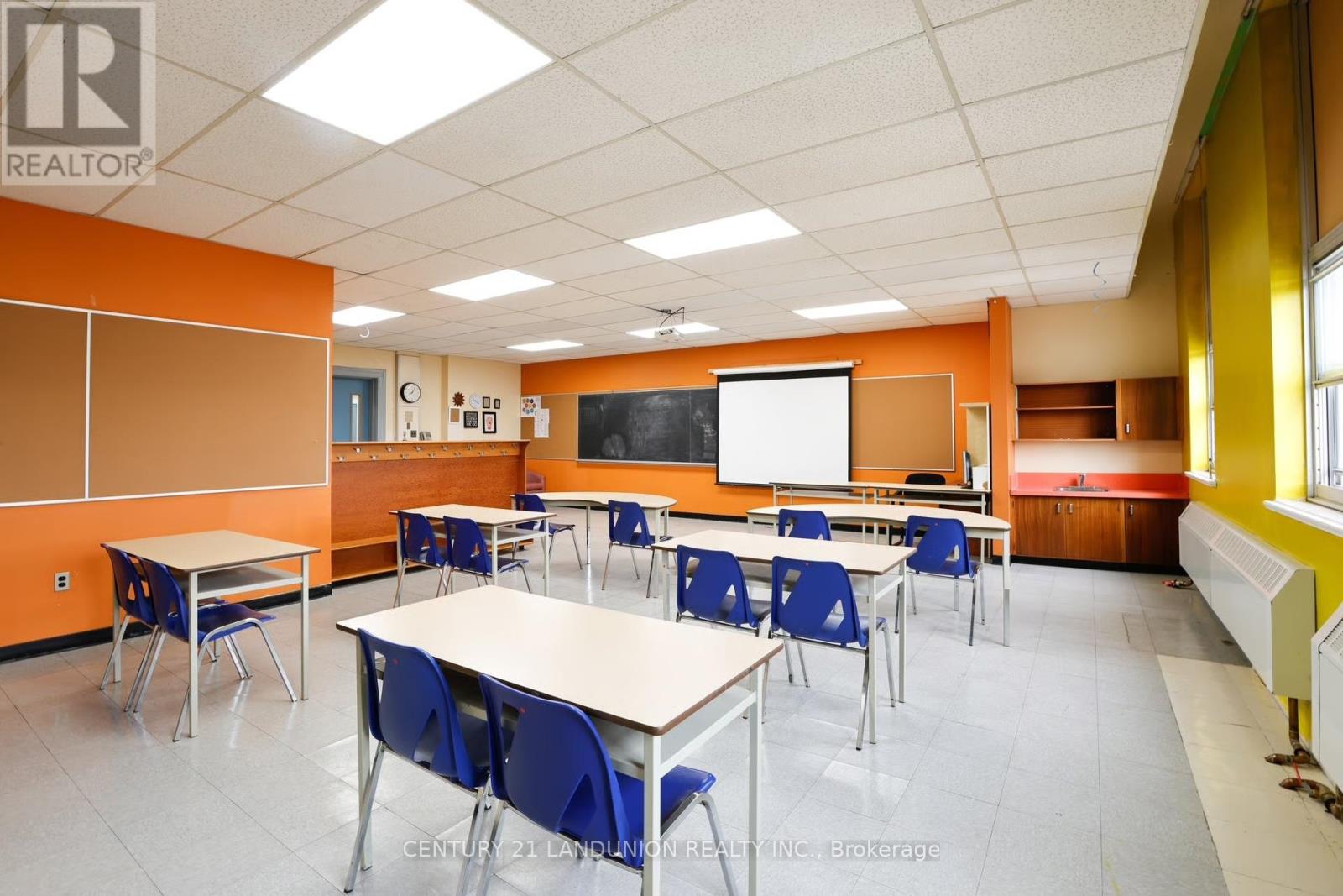 83 Marmora Street, Quinte West, Ontario  K8V 2J2 - Photo 11 - X12974240