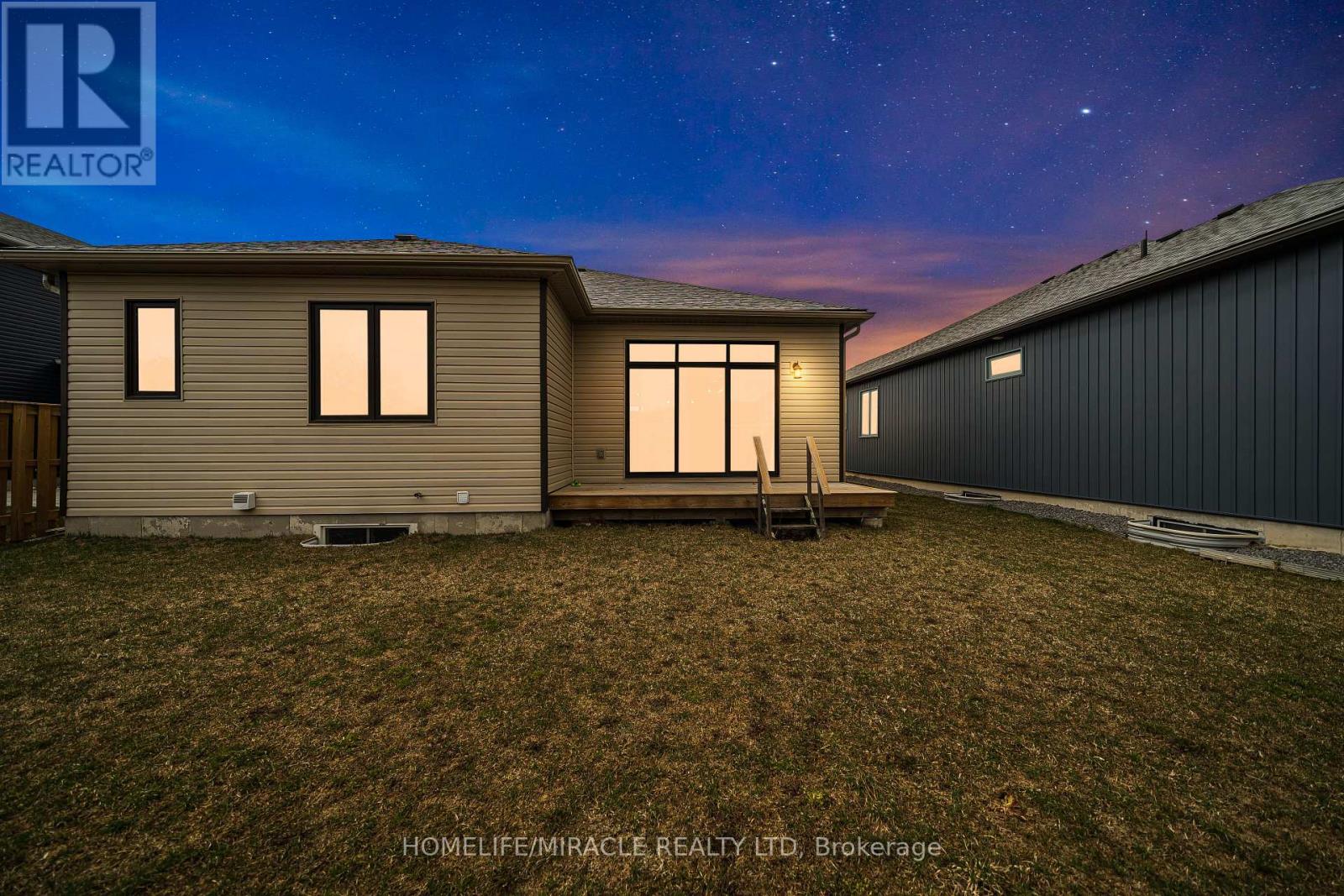 35 Allen Street, Prince Edward County, Ontario  K0K 2T0 - Photo 3 - X12974270