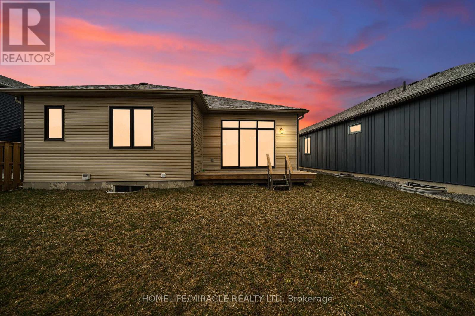 35 Allen Street, Prince Edward County, Ontario  K0K 2T0 - Photo 4 - X12974270