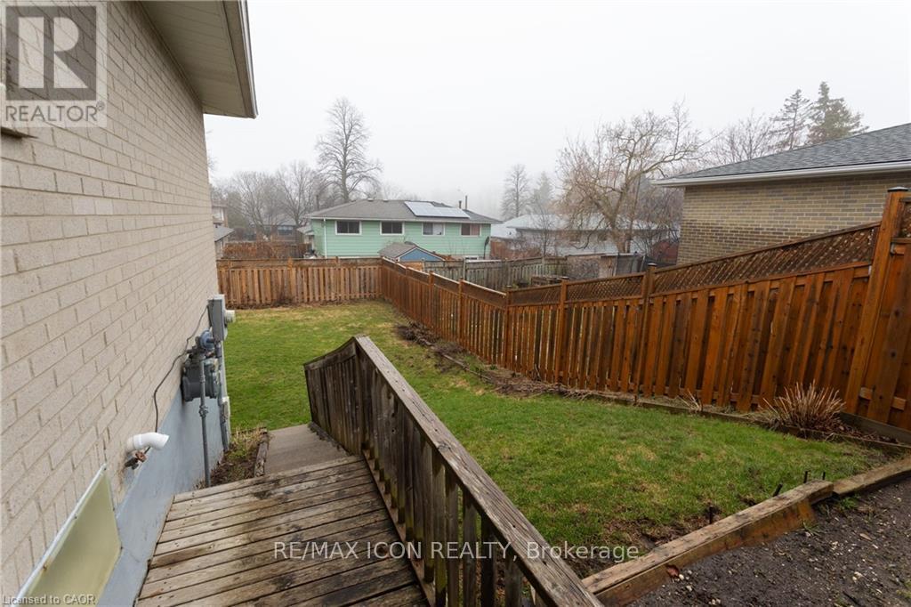 227 Hazelglen Drive, Kitchener, Ontario  N2M 2E6 - Photo 25 - X12974272