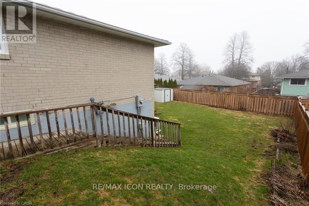 227 Hazelglen Drive, Kitchener, Ontario  N2M 2E6 - Photo 26 - X12974272