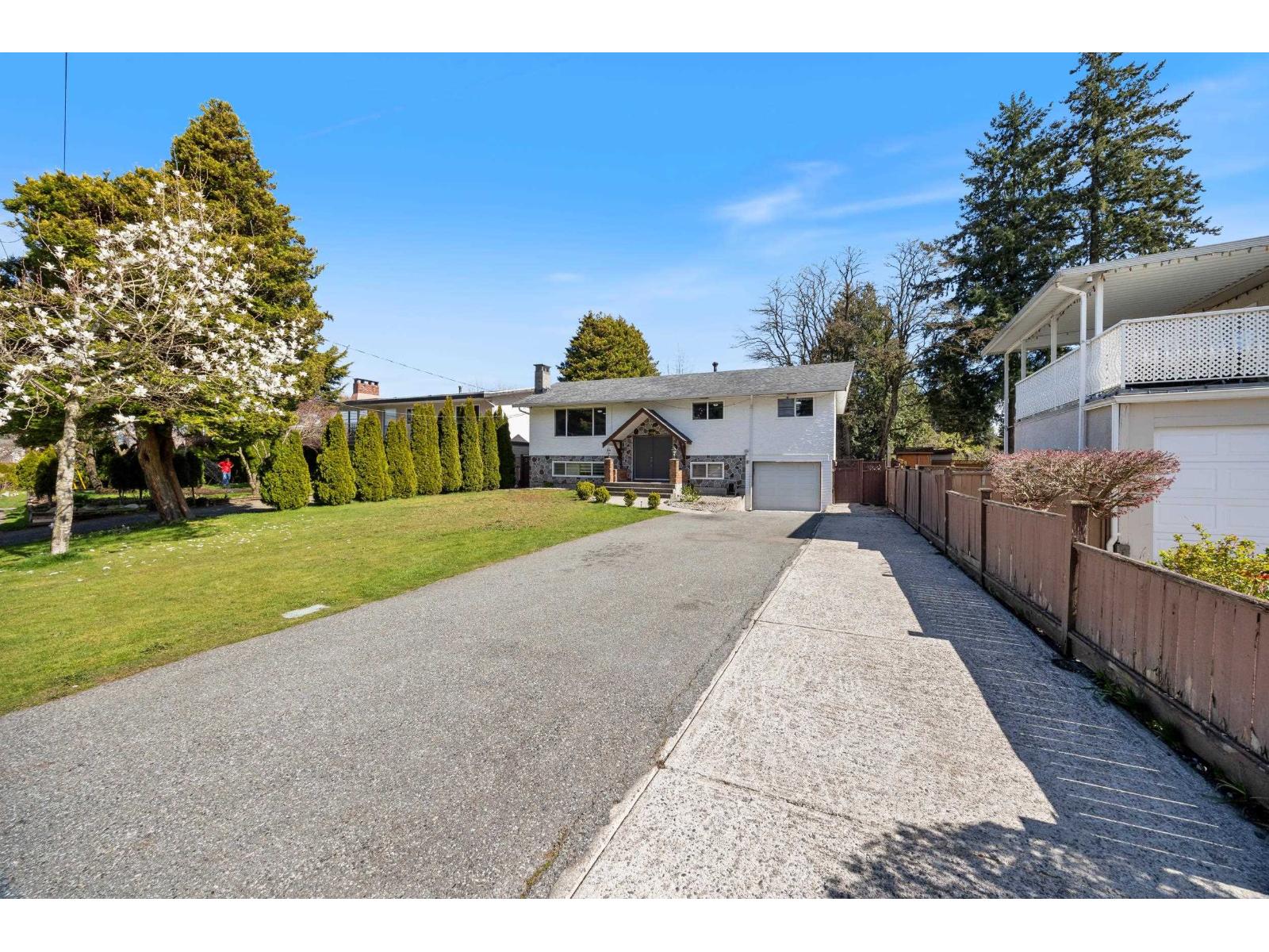 9034 116 Street, Delta, British Columbia  V4C 5W7 - Photo 2 - R3107680