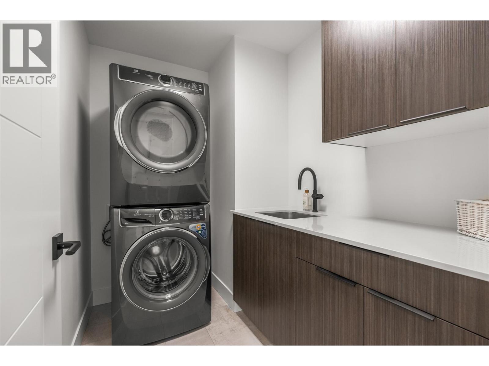 433 Morningview Drive, Coldstream, British Columbia  V1B 0B5 - Photo 45 - 10382543