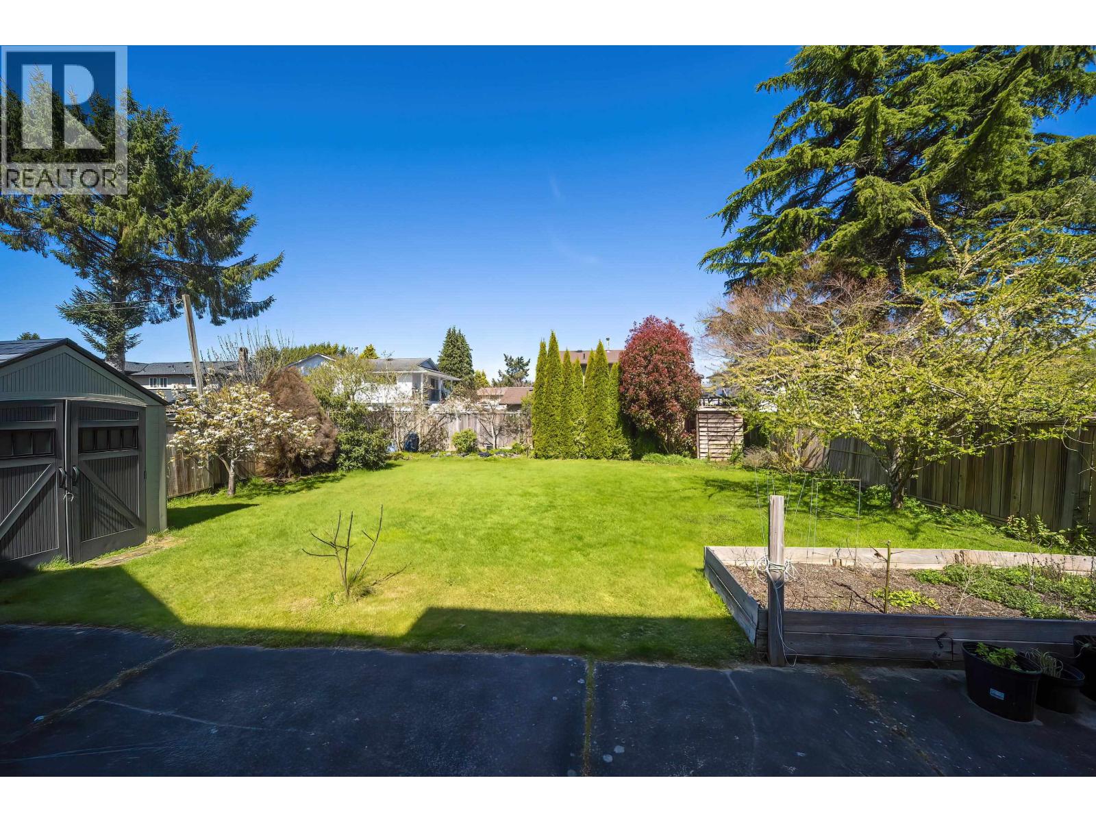 8671 Saunders Road, Richmond, British Columbia  V7A 2A6 - Photo 4 - R3109045