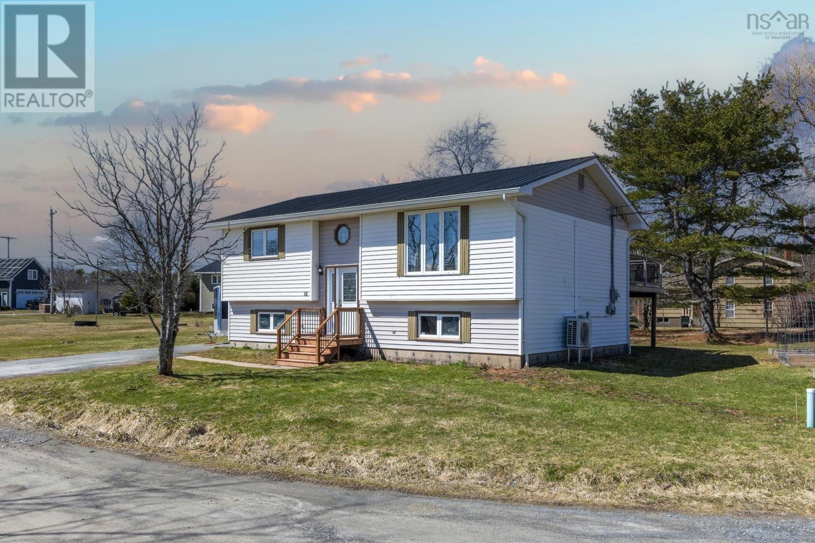 12 School Road, elmsdale, Nova Scotia