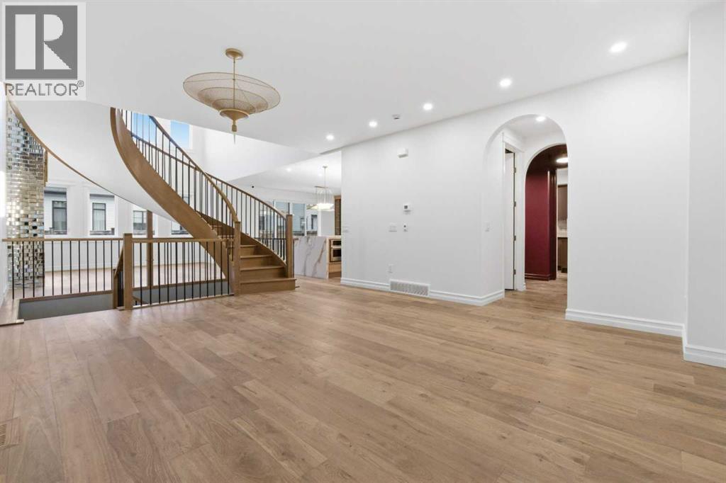 356 Greenwich Drive Nw, Calgary, Alberta  T3B 6P4 - Photo 14 - A2296232