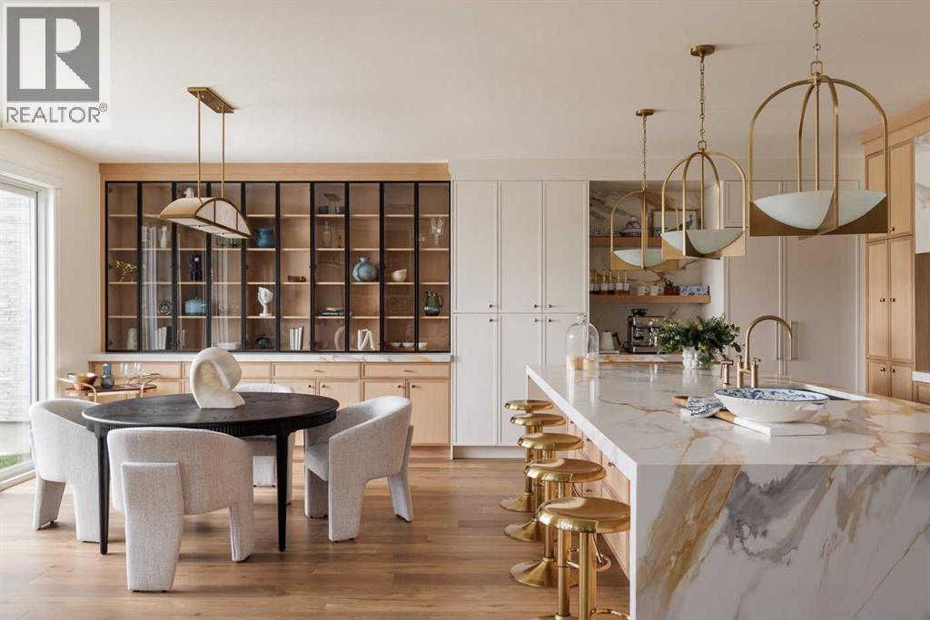 356 Greenwich Drive Nw, Calgary, Alberta  T3B 6P4 - Photo 5 - A2296232