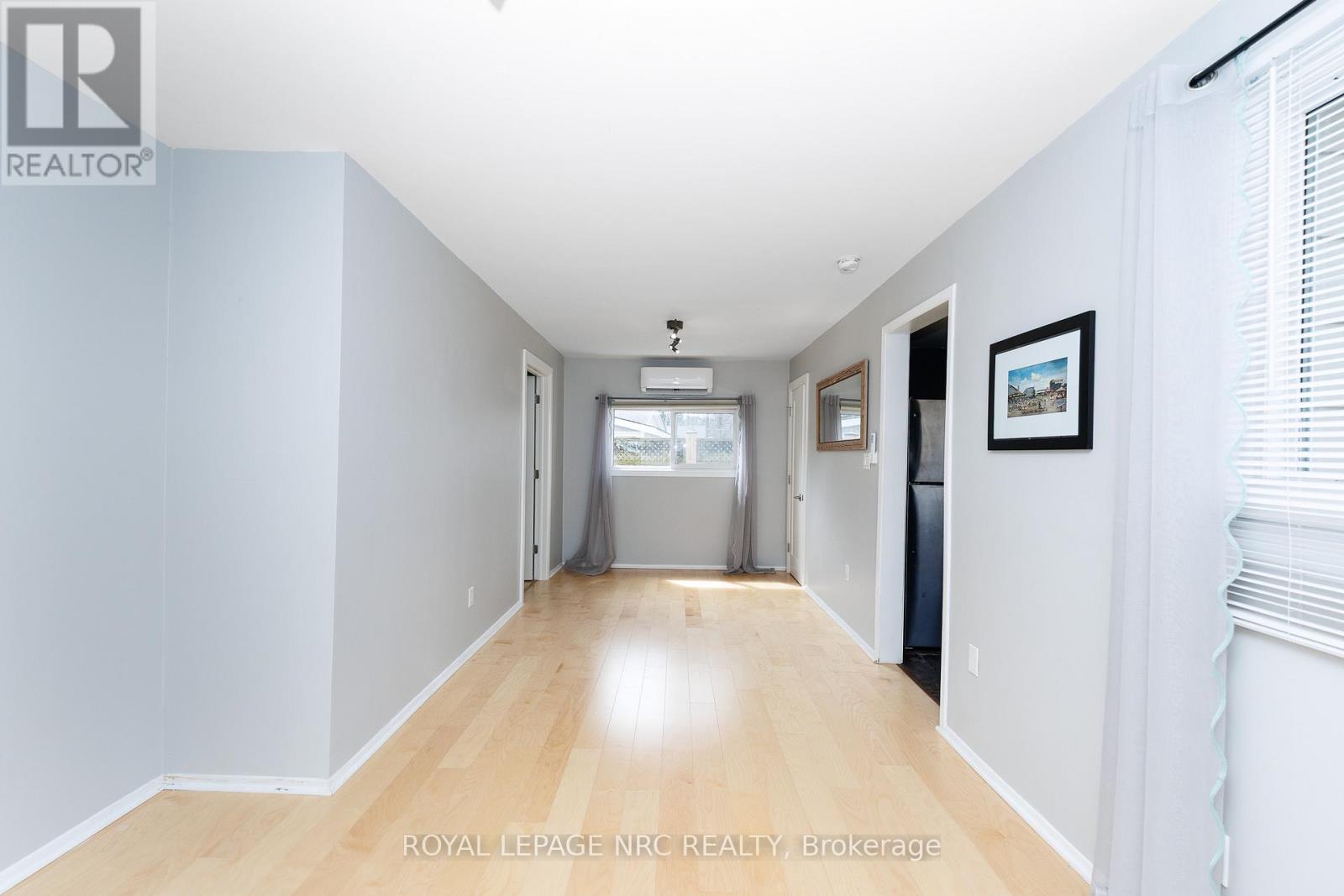 15 Loomis Crescent, Fort Erie, Ontario  L0S 1B0 - Photo 5 - X12961556