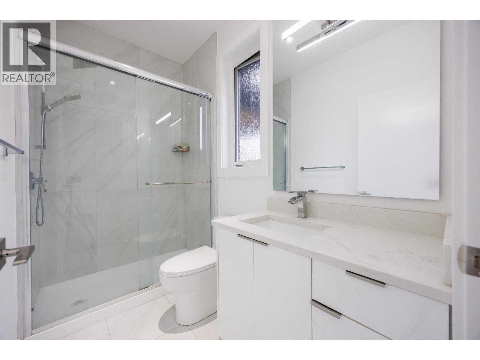 8475 12th Avenue, Burnaby, British Columbia  V3N 2L8 - Photo 24 - R3109046